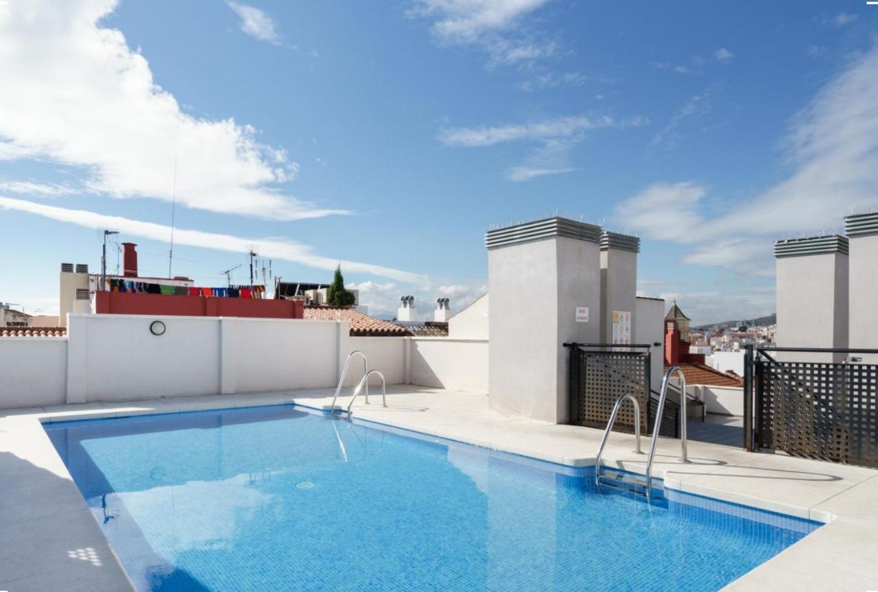 Family Patio&swimming Pool In Center Apartment