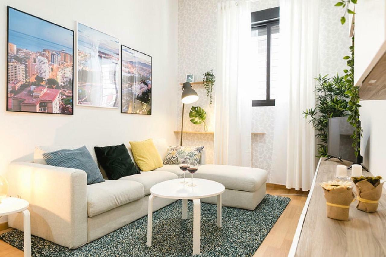 Family Patio&swimming Pool In Center Apartment *